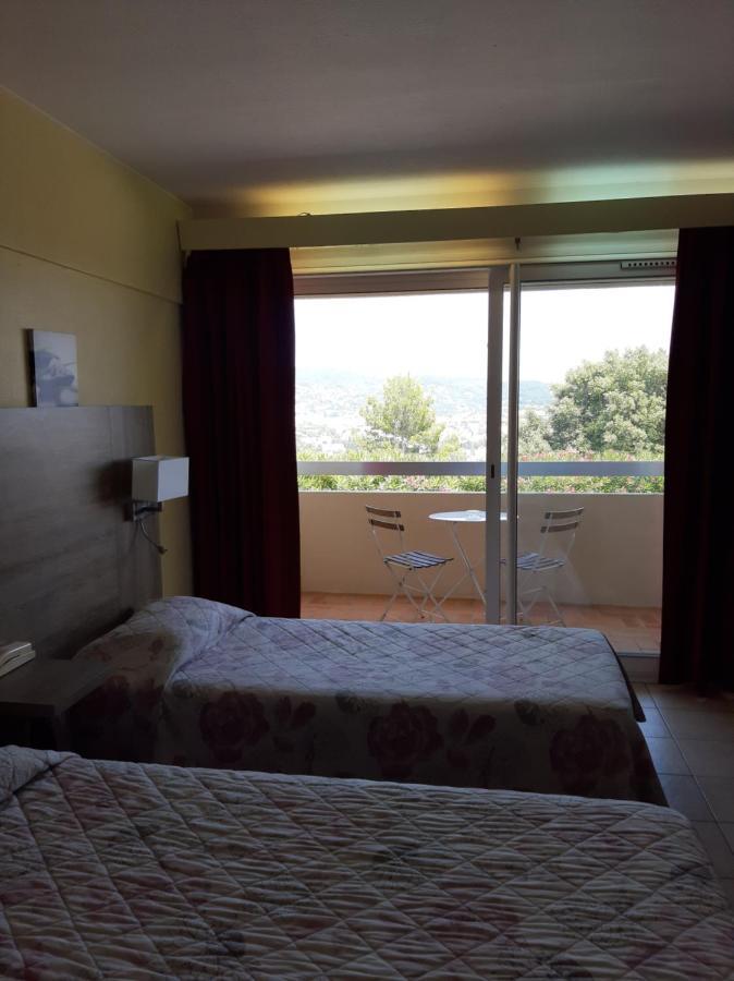 Logis Hotel Le Col De L'Ange Draguignan Eksteriør bilde