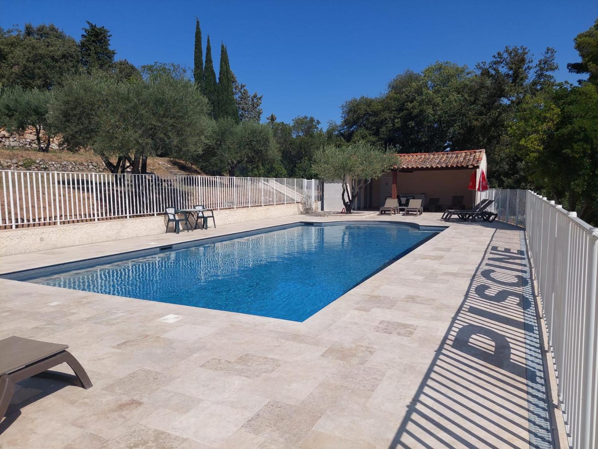 Logis Hotel Le Col De L'Ange Draguignan Eksteriør bilde