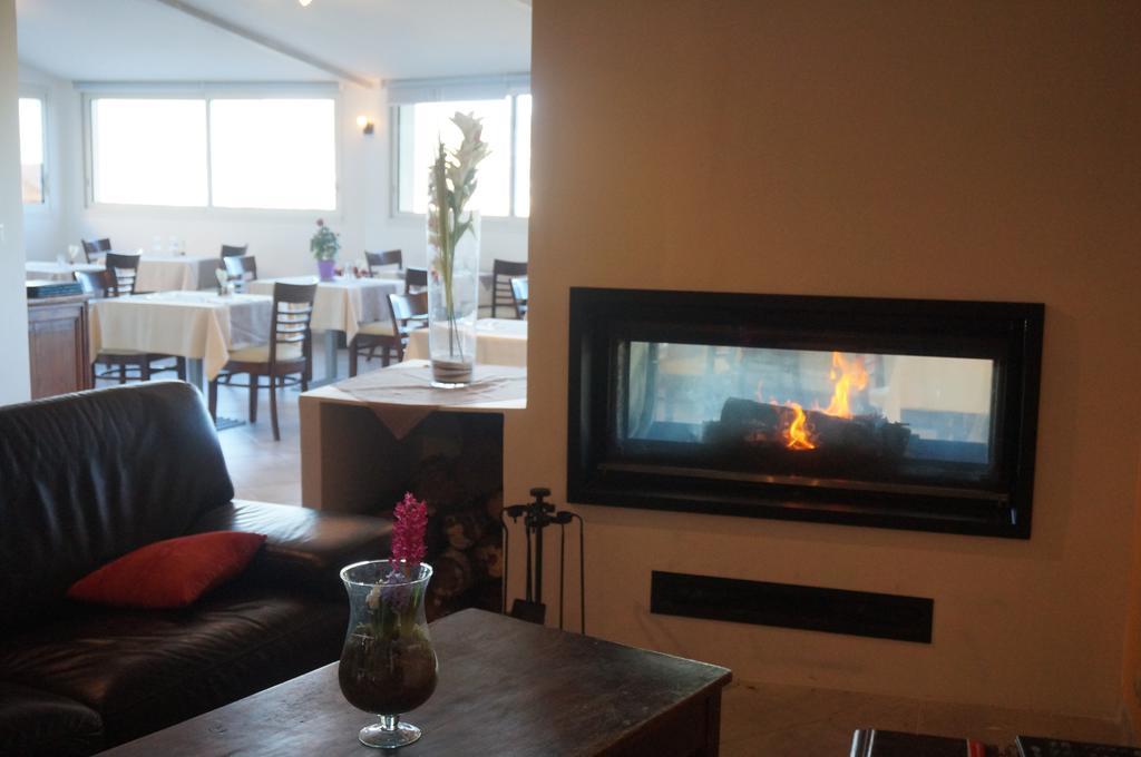 Logis Hotel Le Col De L'Ange Draguignan Eksteriør bilde