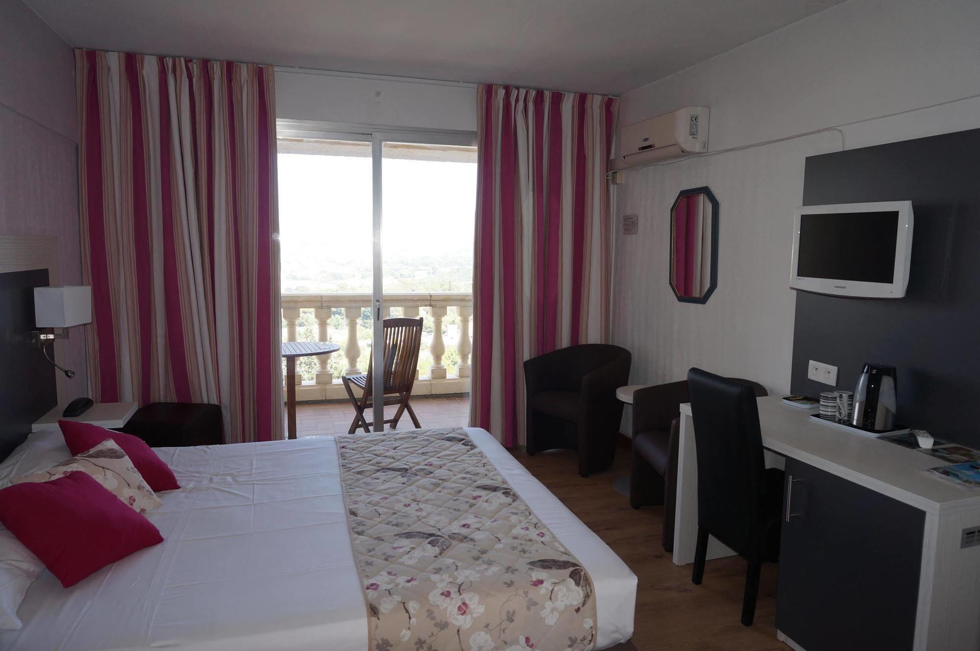 Logis Hotel Le Col De L'Ange Draguignan Eksteriør bilde